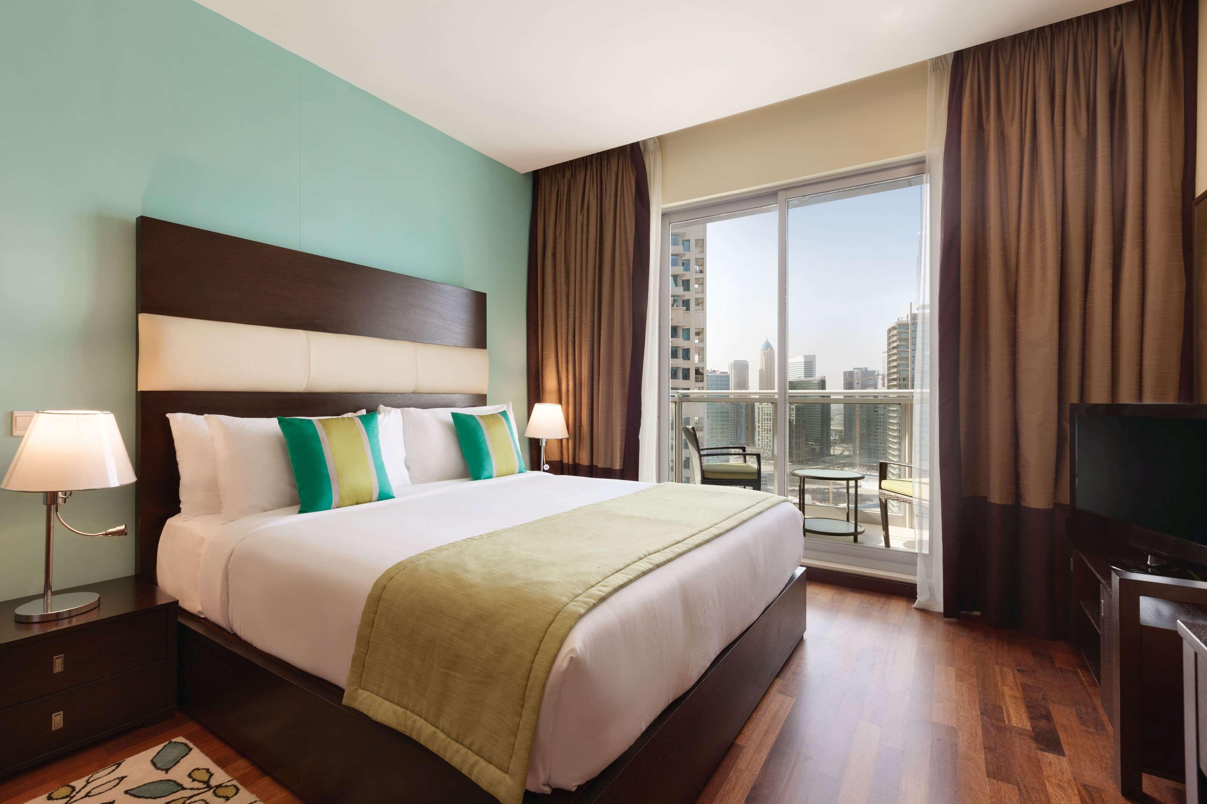 Ramada Downtown Dubai Aparthotel Exteriör bild